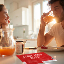 Lade das Bild in den Galerie-Viewer, Stadt Land Kuss | Spieleblock für Paare | Reflexion und Kommunikation für Partner - Simon und Jan